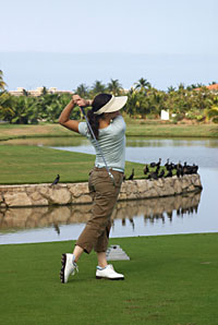 woman golfer on course